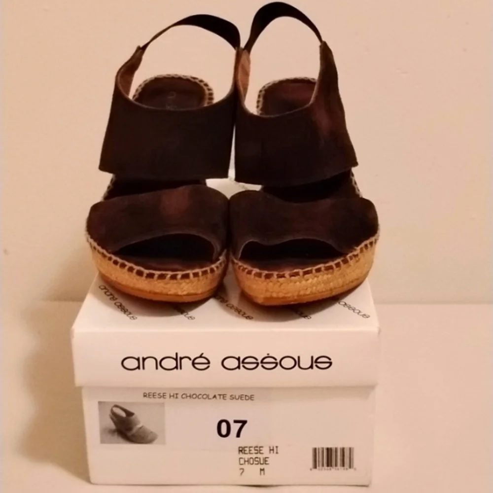 Andre Assous Reese Hi Chocolate Suede Wedge Espadrille Sandals Brown Size 7 - Picture 3 of 5
